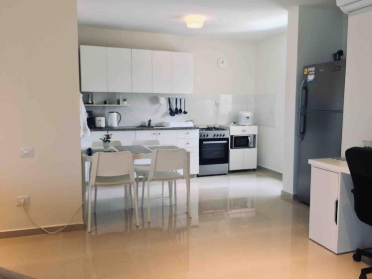 2 Bdr Nitza Appartment With Balkony Нетания Экстерьер фото