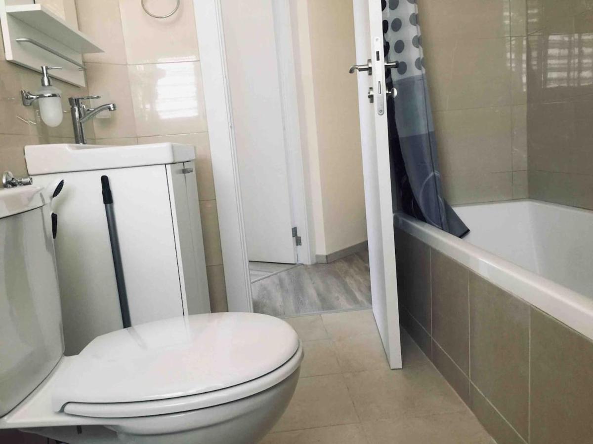2 Bdr Nitza Appartment With Balkony Нетания Экстерьер фото